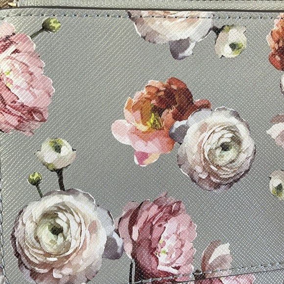 NWOT clutch - Picture 3 of 3